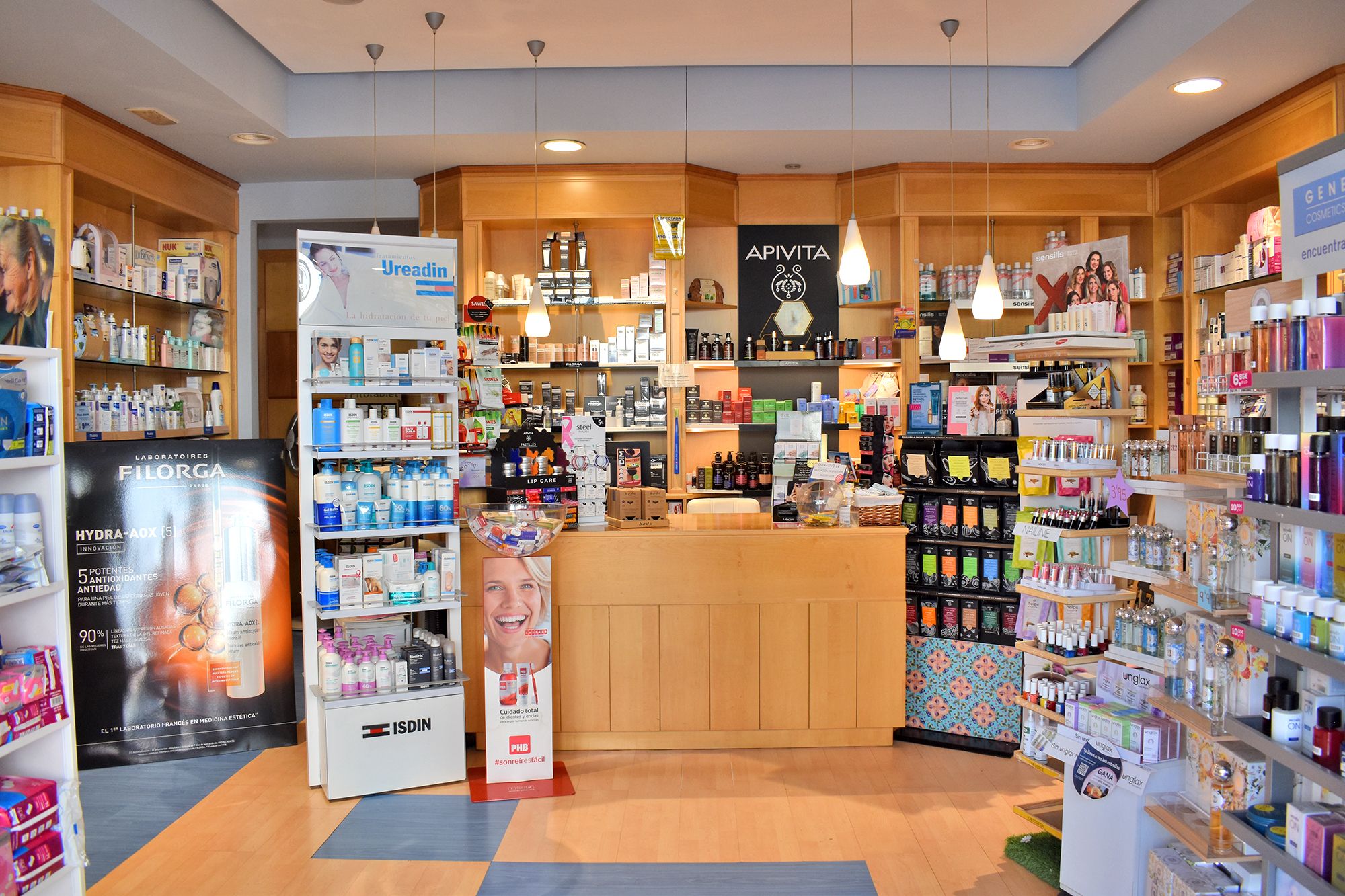 Interior de Parafarmacia Lancia.